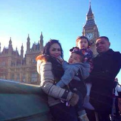 Serunya Krisdayanti dan Raul Lemos Tahun Baruan di London