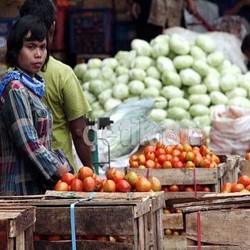 Harga Sayuran di Jakarta Semuanya Naik, Kecuali Bawang Putih