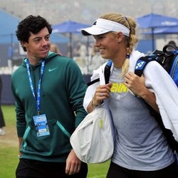 Wozniacki Bertunangan dengan McIlroy