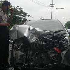 Honda Jazz Diseruduk KA Penataran, Sopir Selamat