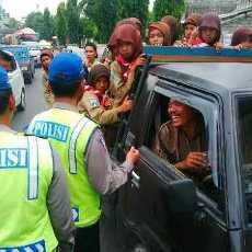 Puluhan Kendaraan Bak Terbuka Angkut Penumpang Ditilang