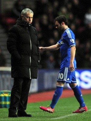Mourinho Masih Ingin Pertahankan Mata dan Essien