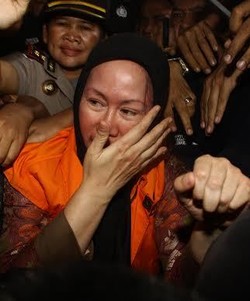 Surat yang Diteken Atut di Rutan tentang APBD 2013 dan Bupati Lebak