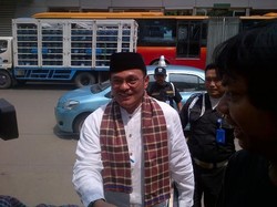 Tak Bawa Mobil Pribadi, Pejabat Pemkot Jaktim Naik Taksi dan TransJ