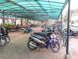 Khawatir Sidak, PNS di Walikota Jakpus Parkir di Luar Kantor