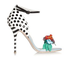 Editors Choice: Tampil Stylish dengan Busana Penuh Bunga