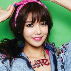Setahun Pacaran, Jung Kyung Ho Rahasiakan Hubungannya Demi Sooyoung SNSD