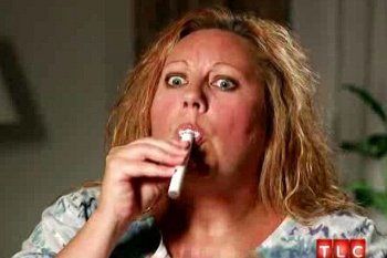 Heather Beal, Wanita yang Kecanduan Minum Cat Tiap Hari