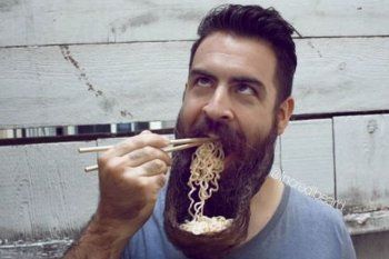 Foto Lucu Jenggot dan Kumis, Serbagunanya Rambut Panjang di Sekitar Bibir