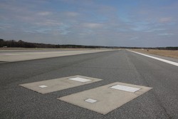 Kisah Bandara di AS yang Punya Kuburan di Landasan