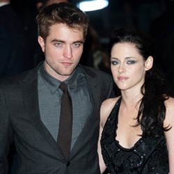 Apa Kado Spesial Robert Pattinson untuk Kristen Stewart di Awal Tahun?