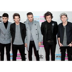 One Direction Rilis Kacamata Khusus untuk Para Directioners