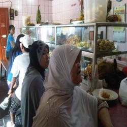 Harga Elpiji 12 Kg Melonjak, Pemilik Warteg Beromzet Rp 3 Juta/Hari Ini Menjerit