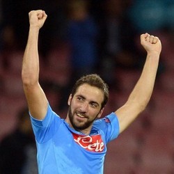 Mourinho Bantah Chelsea Minati Higuain