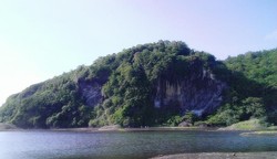 Pulang Tahun Baruan, Mampir Dulu ke Pantai Sodong di Cilacap