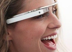 Karyawan Google Tak Suka Pakai Google Glass?