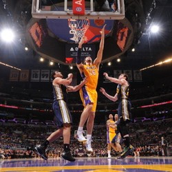 Lakers Akhirnya Menang