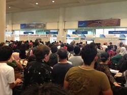 2,5 Jam Antre karena Listrik Padam, Ini Penampakan Kekacauan di Ngurah Rai