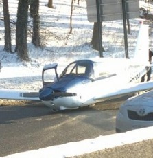 Pesawat Piper Mendarat Darurat di Jalanan Sibuk Bronx New York