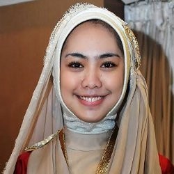 Jelang Nikah, Oki Setiana Dewi Masih Syuting Sinetron