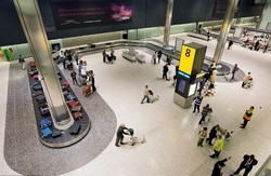 Wamenhub: Permen Tentang Koper Hilang di Bagasi Pesawat Bisa Direvisi