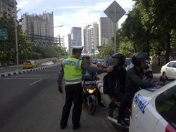 Masih Sosialisasi, Polisi Tak Tilang Motor Masuk JLNT Casablanca