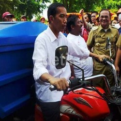 Jokowi Beri Waktu ke Ahok dan PNS untuk Beralih ke Angkutan Umum