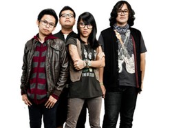 Drew Merekam Album Terbaru Secara Analog