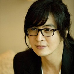 Pacari Gadis Lebih Muda 14 Tahun, Bae Yong Jun Belum Rencanakan Pernikahan