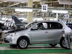 Agya dan Etios Antar Toyota Cetak Rekor