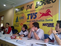 Keliling Kalimantan Pakai Motor