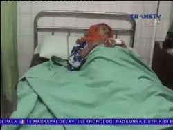 Melahirkan di Jembatan Penyeberangan