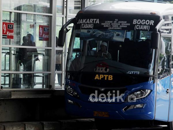 Sejumlah Halte TransJ Akan Dibongkar
