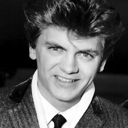 Billie Joe Armstrong Hingga Brian May Gelar Persembahan Terakhir untuk Phil Everly