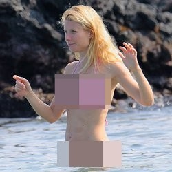 Libur Tahun Baru, Gwyneth Paltrow Seksi Berbikini Bareng Chris Martin