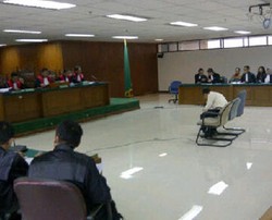 IM2 Bebas Hukuman Rp 1,3 Triliun, IA Dipenjara 8 Tahun