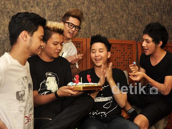 Ultah ke-26, Rangga Dapat Kejutan dari SM*SH