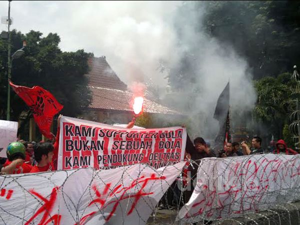 Delta Mania Demo Kantor Bupati Sidoarjo