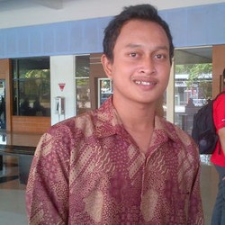 Habibi, dari Kediri Sambut Kedatangan Trofi Piala Dunia