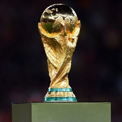 Mendekatkan Trofi Piala Dunia pada Dunia