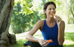 Kalau Mau Langsing, Ngemil Saja Camilan Enak 100 Kalori Ini (1)