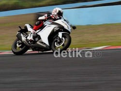 Soal Ninja 250 cc 1 Silinder, Apa Kata Kawasaki?