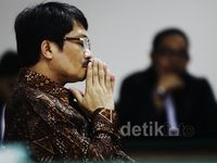 Mantan Kepala SKK Migas Jalani Sidang Perdana