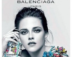 Kristen Stewart Kembali Berpose Topless Untuk Parfum Balenciaga