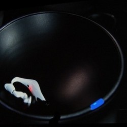 Perlu Charge Baterai Gadget? Pakai Saja Mangkuk Pintar 