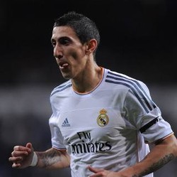 Pegang Alat Vital Saat Diganti, Di Maria Tuai Kontroversi