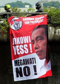 Spanduk Caleg PDIP dengan Foto Jokowi Mulai Bertebaran di Sumsel