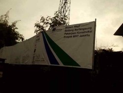  Pemagaran Terminal Lebakbulus untuk Proyek MRT Jalan Terus