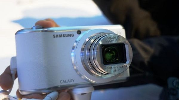 Lebih Intim dengan Galaxy Camera 2