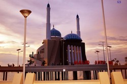 Mesjid Amirul Mukminin Makassar